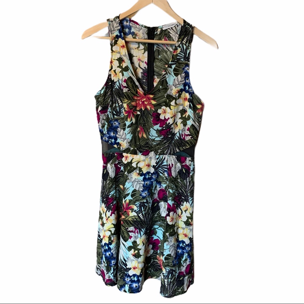 Lush skater dress flowered w/ side cut out medium